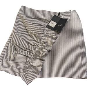 NWT ruffle‎ skirt